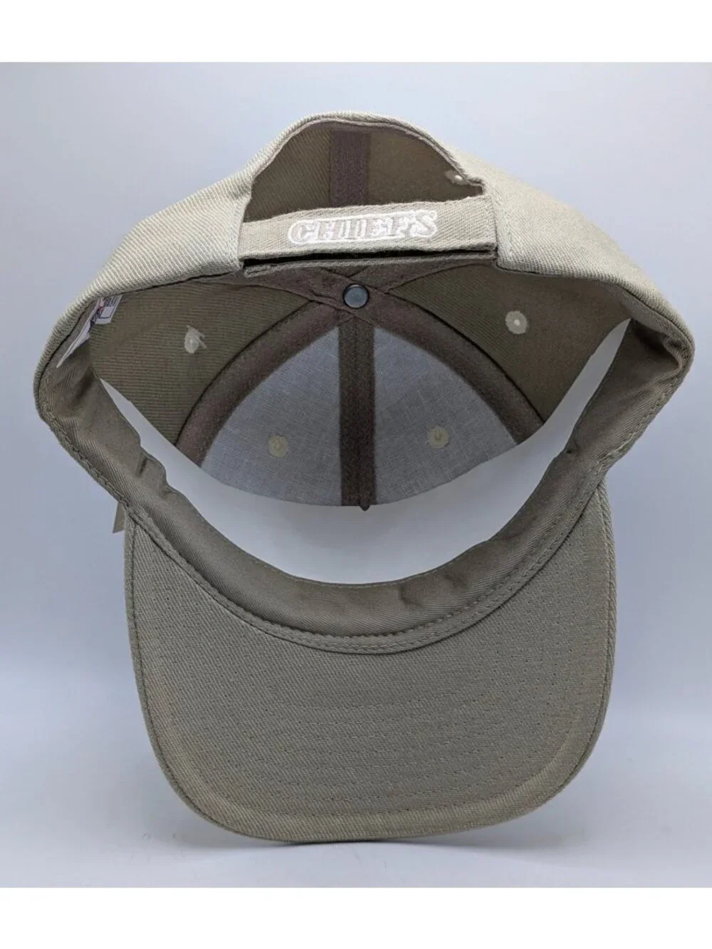 NEW NWT Kansas City Chiefs NFL Football Beige Tan & White Adjustable Strap Back